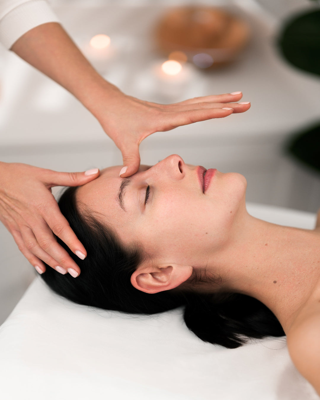 8 Facial Lymphatic Massage